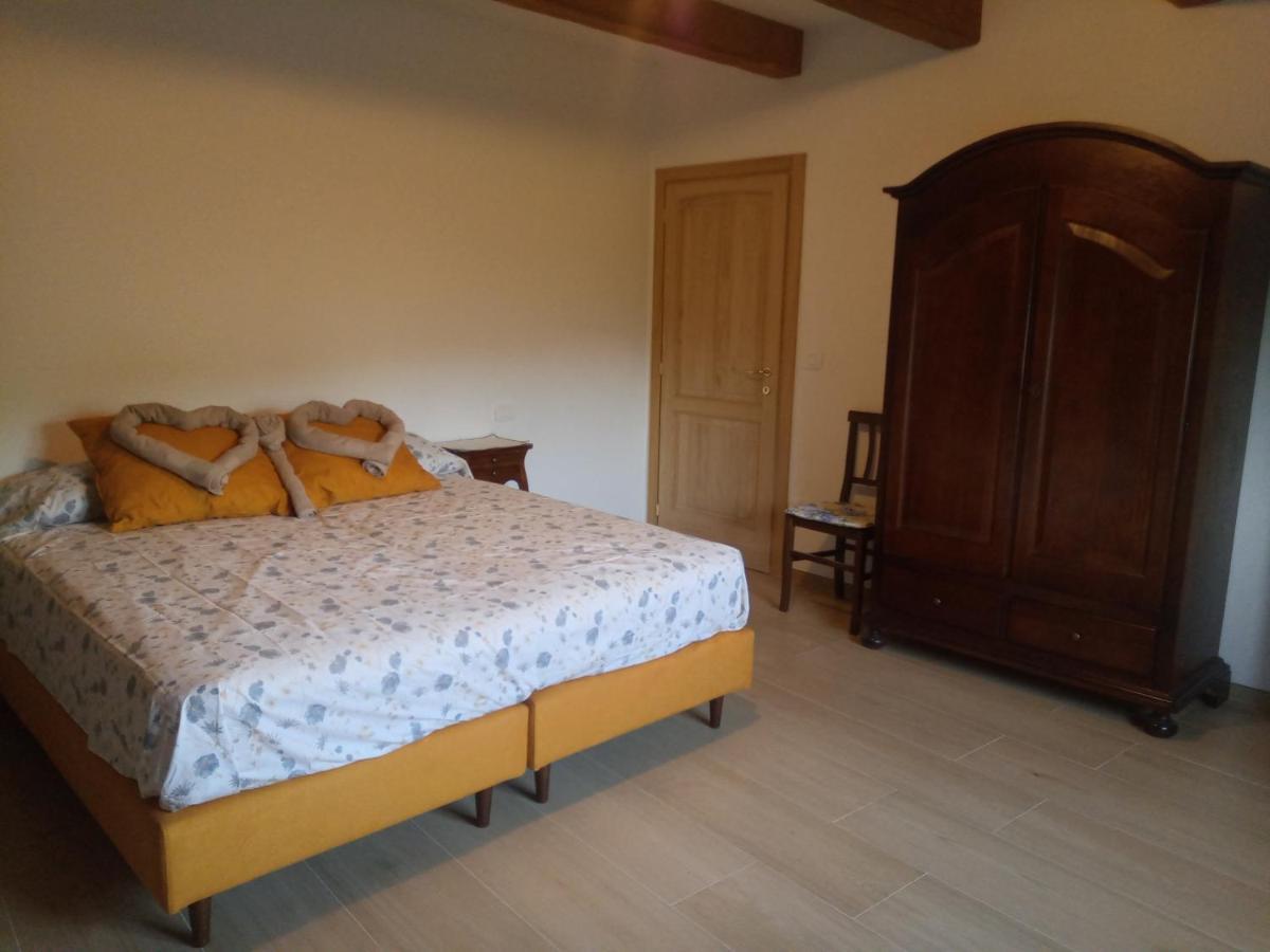 Agriturismo Il Regno Del Marrone Castel del Rio Bagian luar foto
