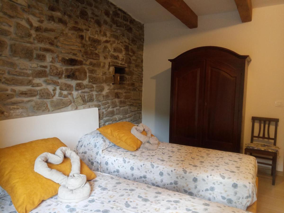 Agriturismo Il Regno Del Marrone Castel del Rio Bagian luar foto
